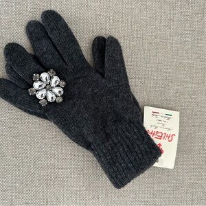 Elegant Gray Gloves with Crystal Embellishment